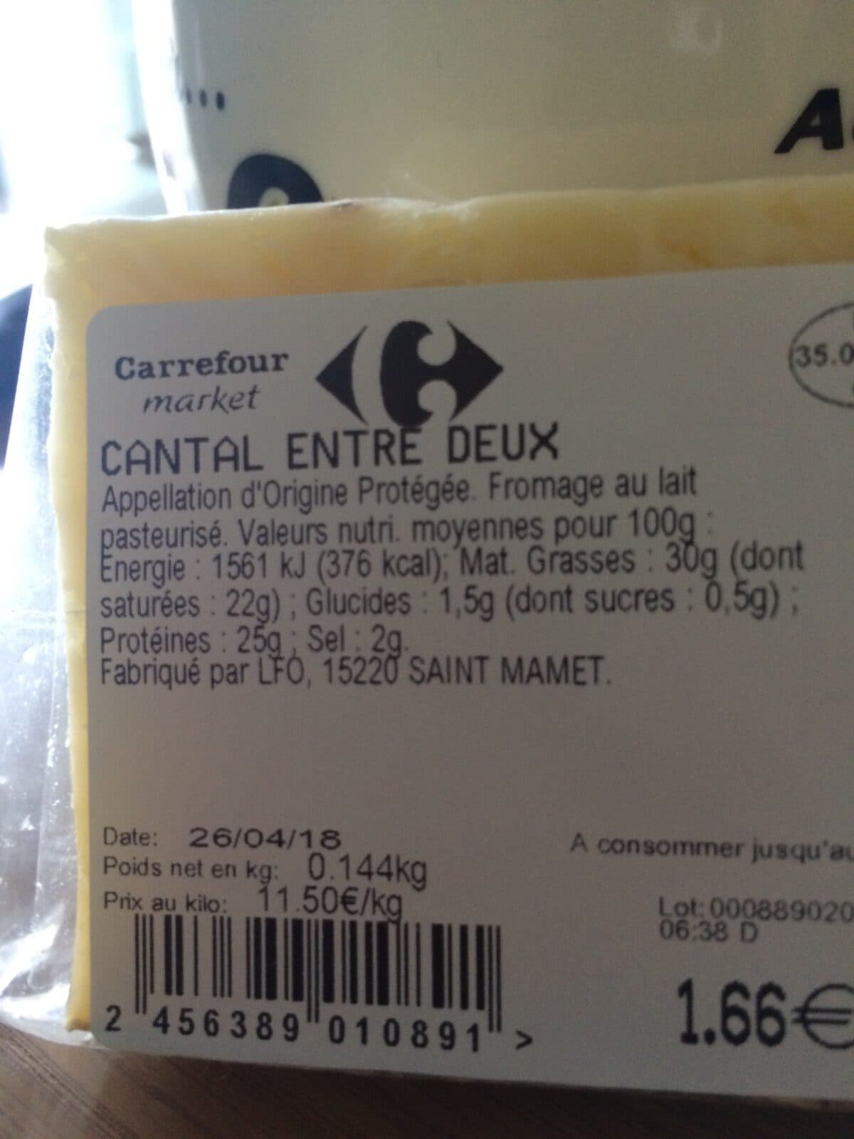 Open Food Facts Cantal entre deux packshot