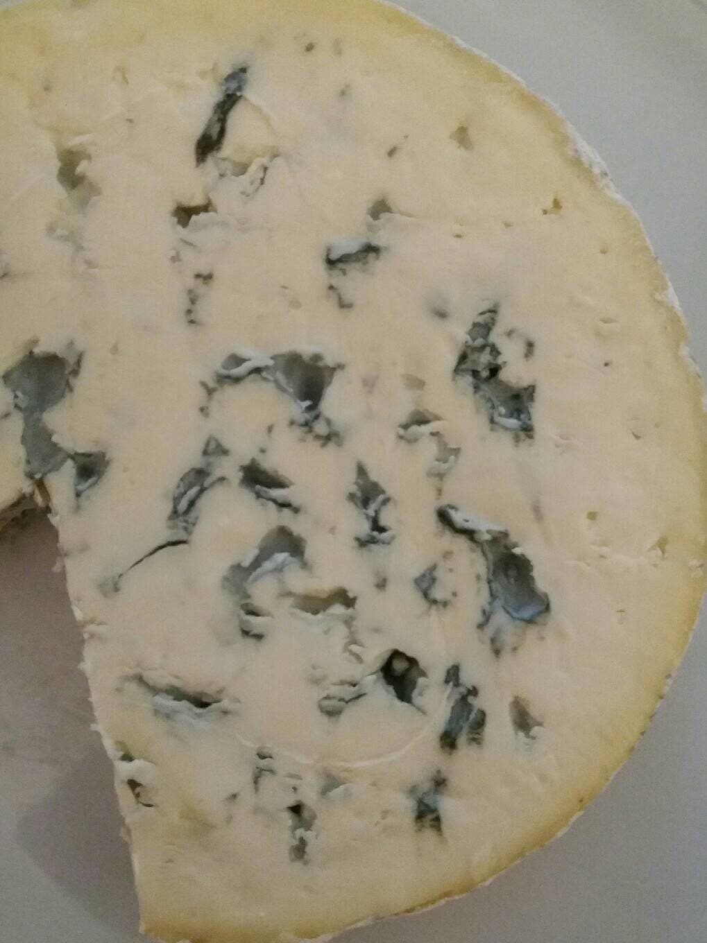 Charrade Fourme d'Ambert AOP packshot