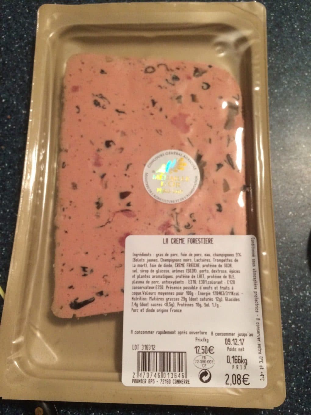 U Creme fotestiere packshot