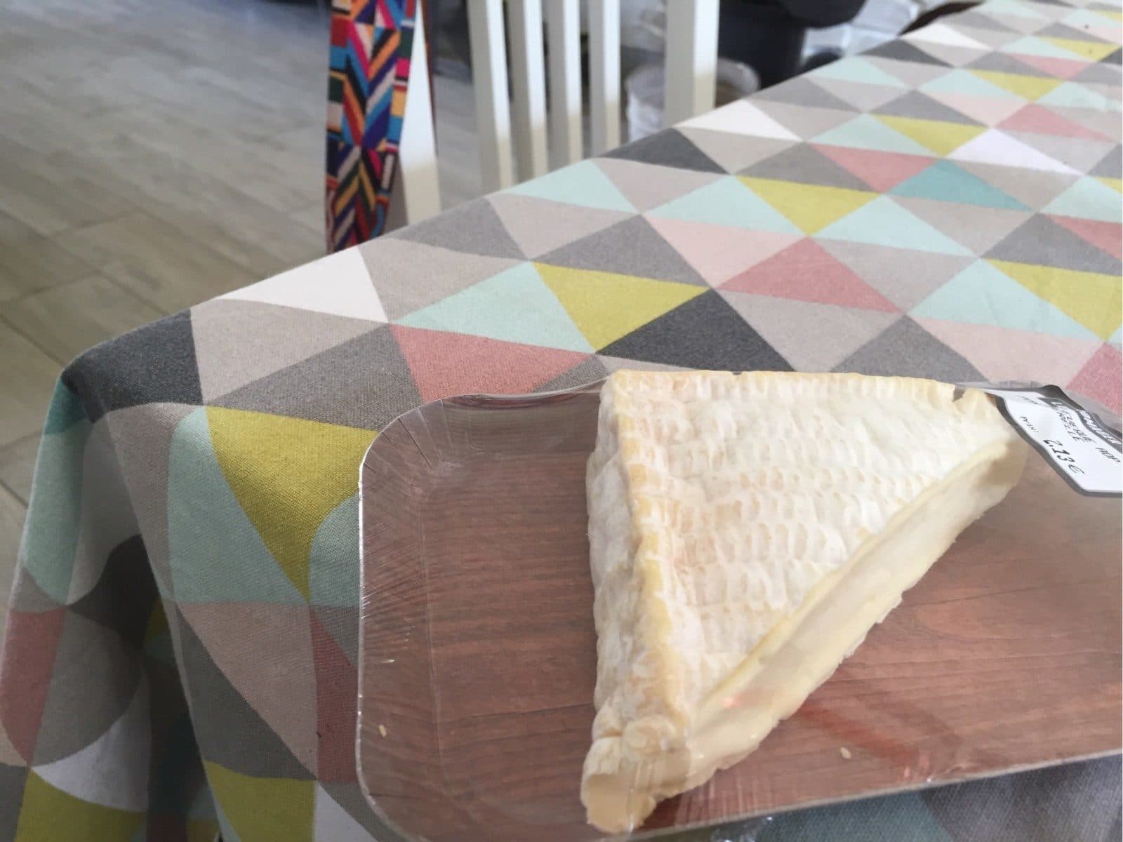 Open Food Facts pont-l'eveque AOP - perelle packshot
