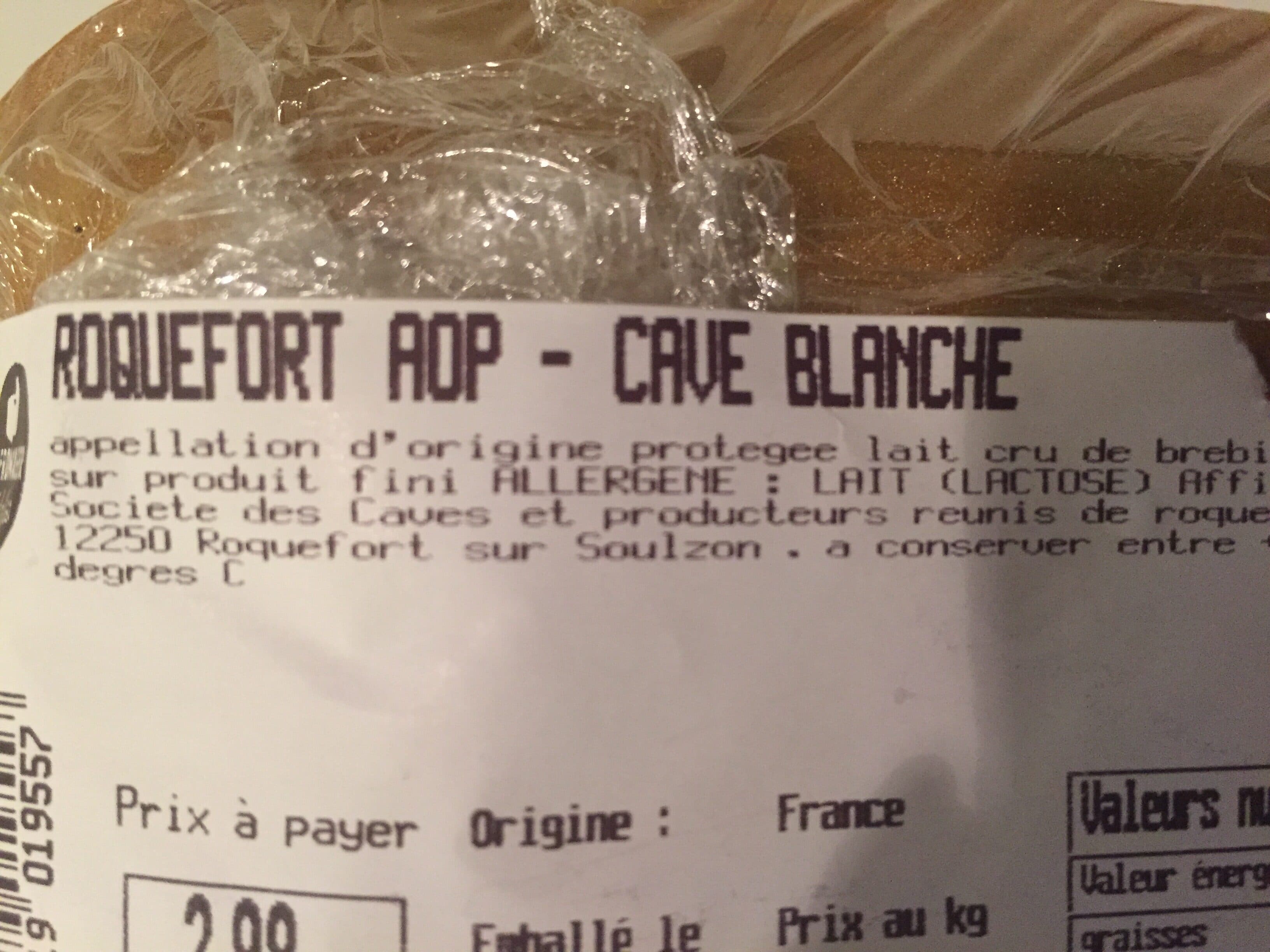 Cave Blanche Roquefort AOP packshot