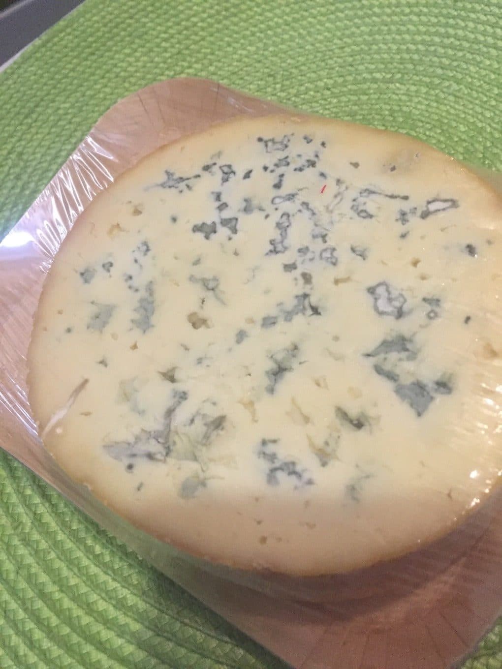 Le Fromager Fourme de montbrison packshot
