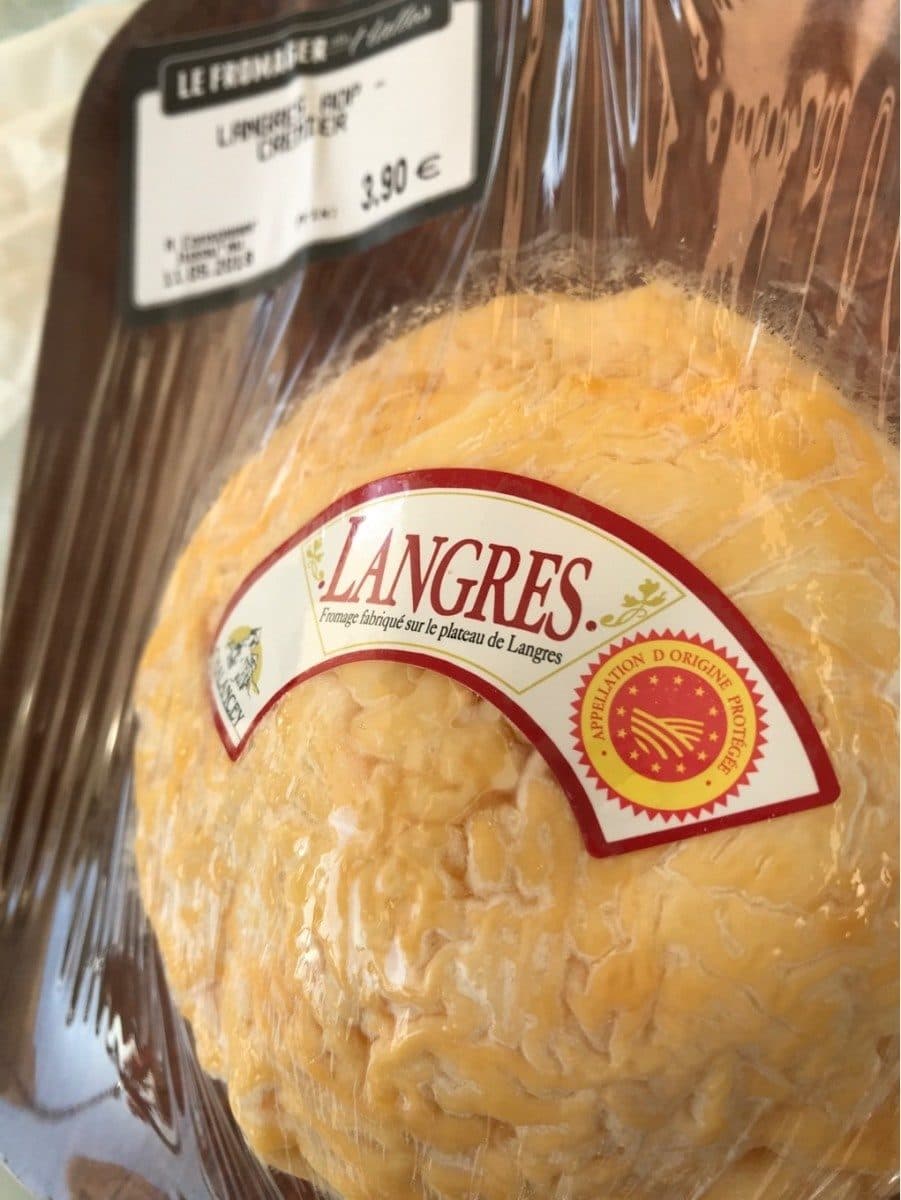 Le fromager de Fernay-Voltaire Langres AOP fermier packshot