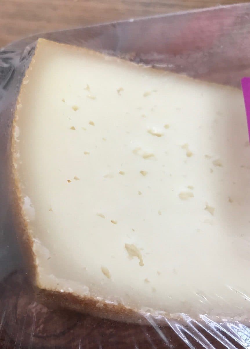 Open Food Facts Tomme catalane AOP packshot