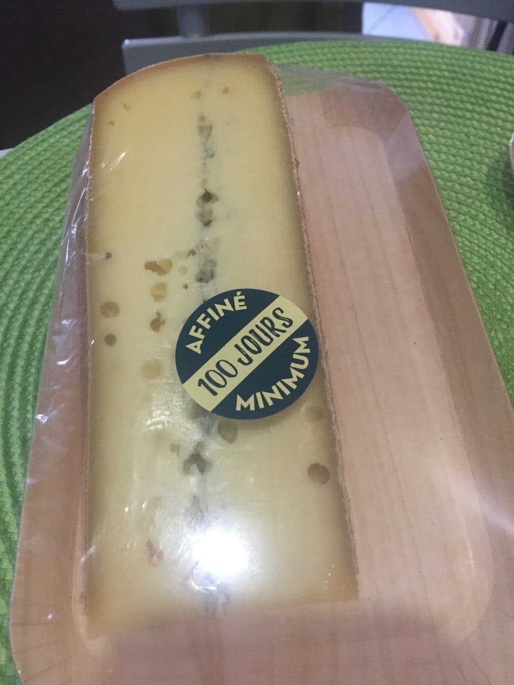 Le Fromager Morbier AOP packshot