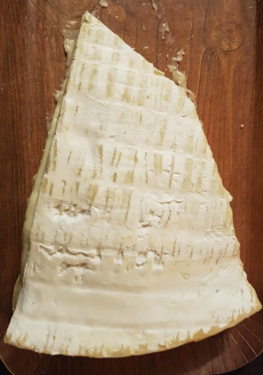 Open Food Facts Brie de Meaux AOP packshot