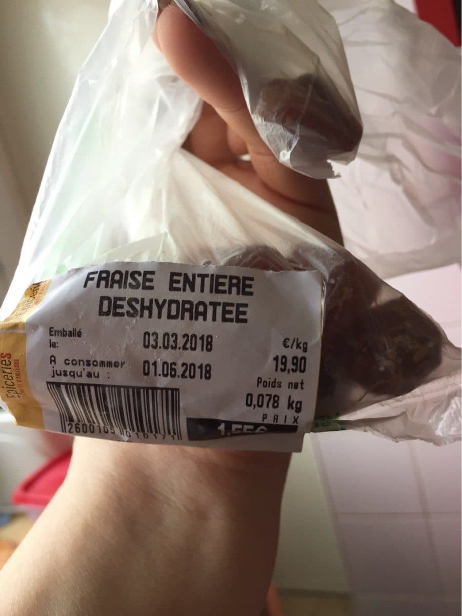 Open Food Facts Fraise entiere deshydratee packshot