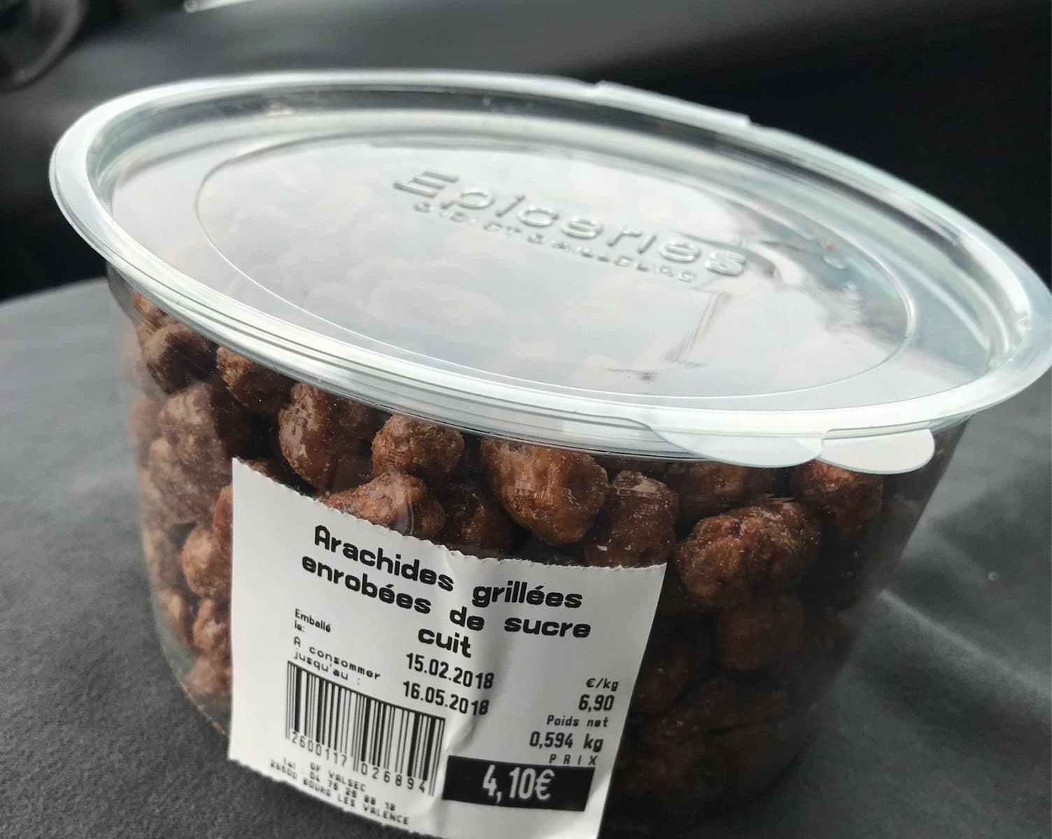 Open Food Facts Arachides grillees enrobees de sucre cuit packshot