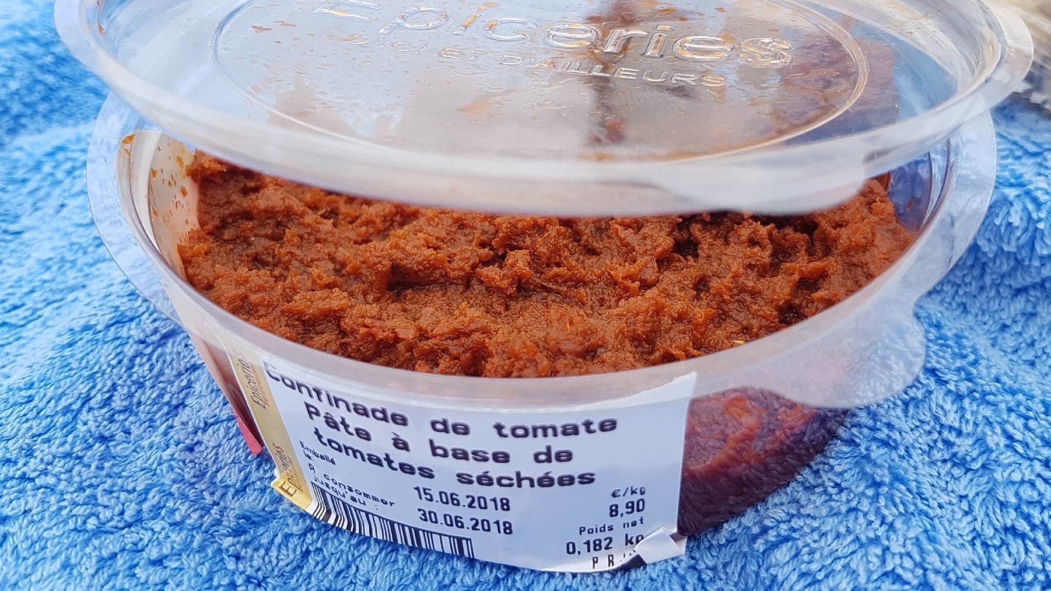Open Food Facts Confinade de tomate pâte à base de tomate séchées packshot