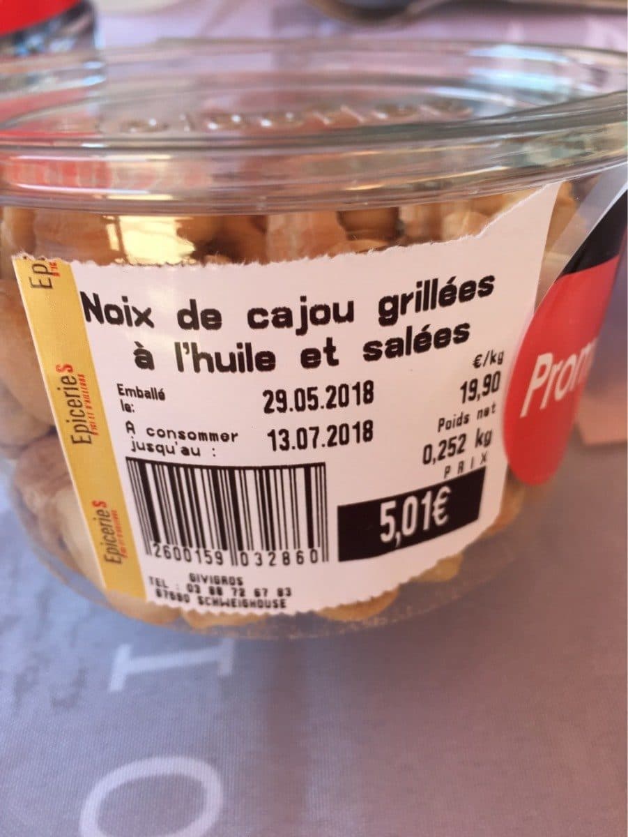 Open Food Facts Noix de cajou grillées a l'huile et salées packshot