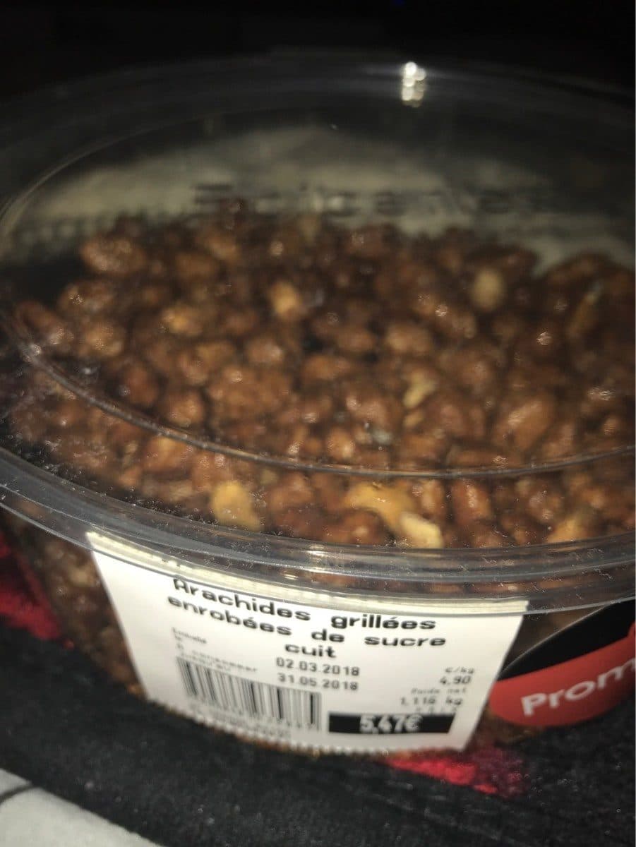 Open Food Facts Arachides grillees enrobees de sucre cuit packshot
