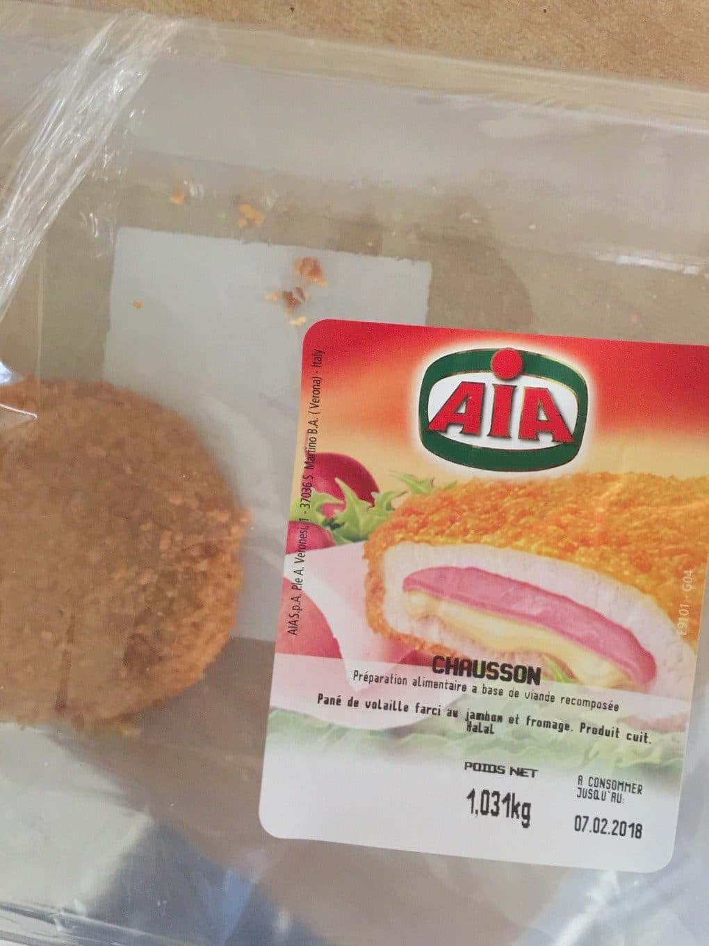 AIA CHAUSSON - Pané de volaille farci au jambon et fromage. packshot