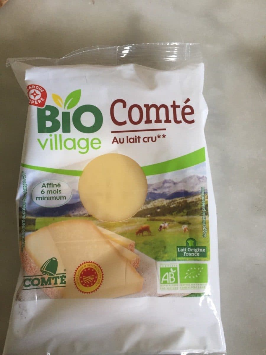 Bio Village Comte au lait cru packshot