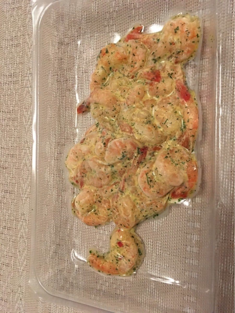 Open Food Facts Queues de crevettes cuites semi décortiquéed marinées aïl packshot