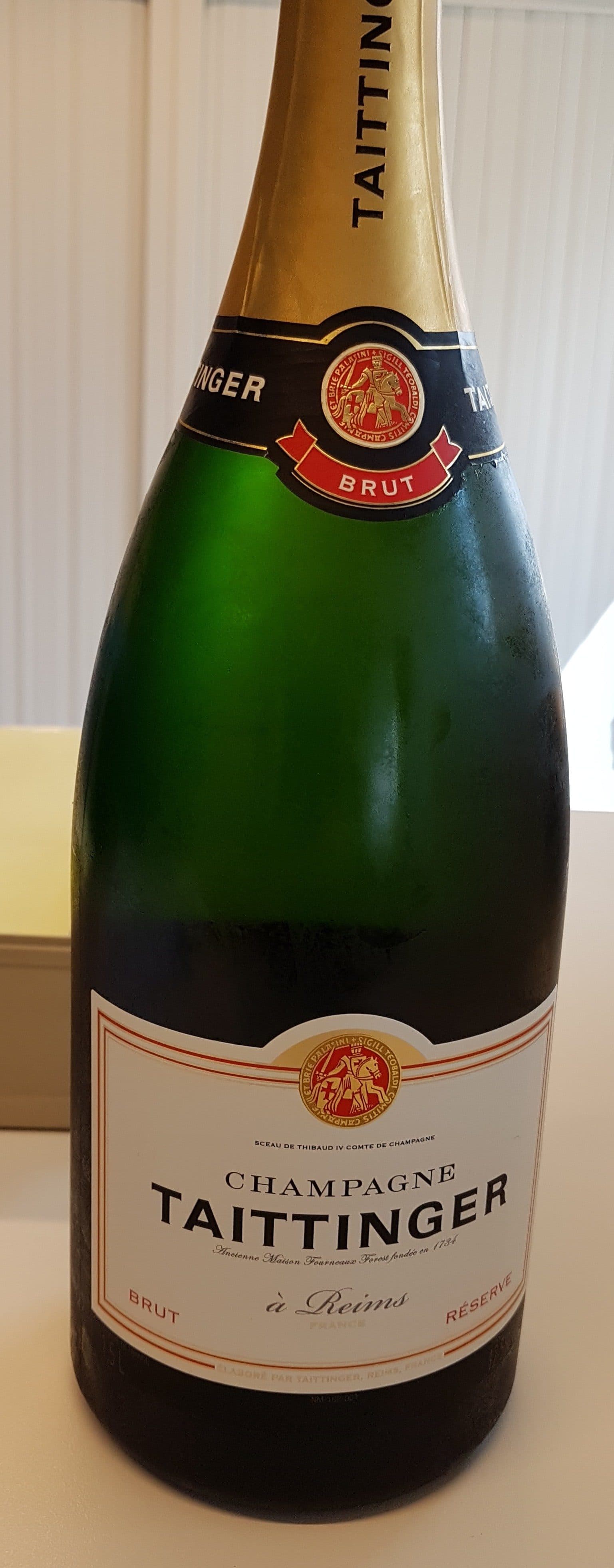 Taittinger champagne TAITTINGER packshot