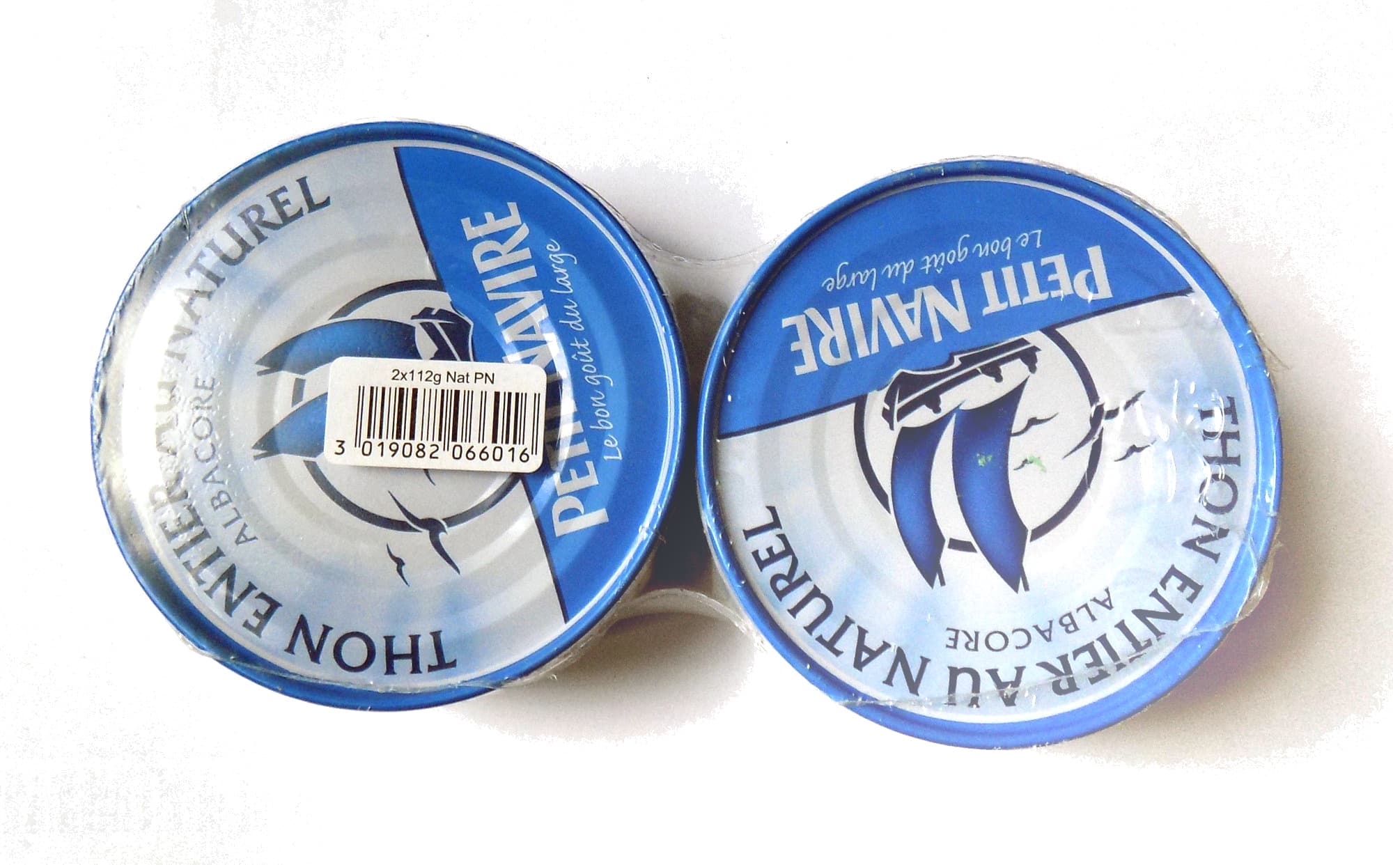 Petit navire Thon entier au naturel packshot