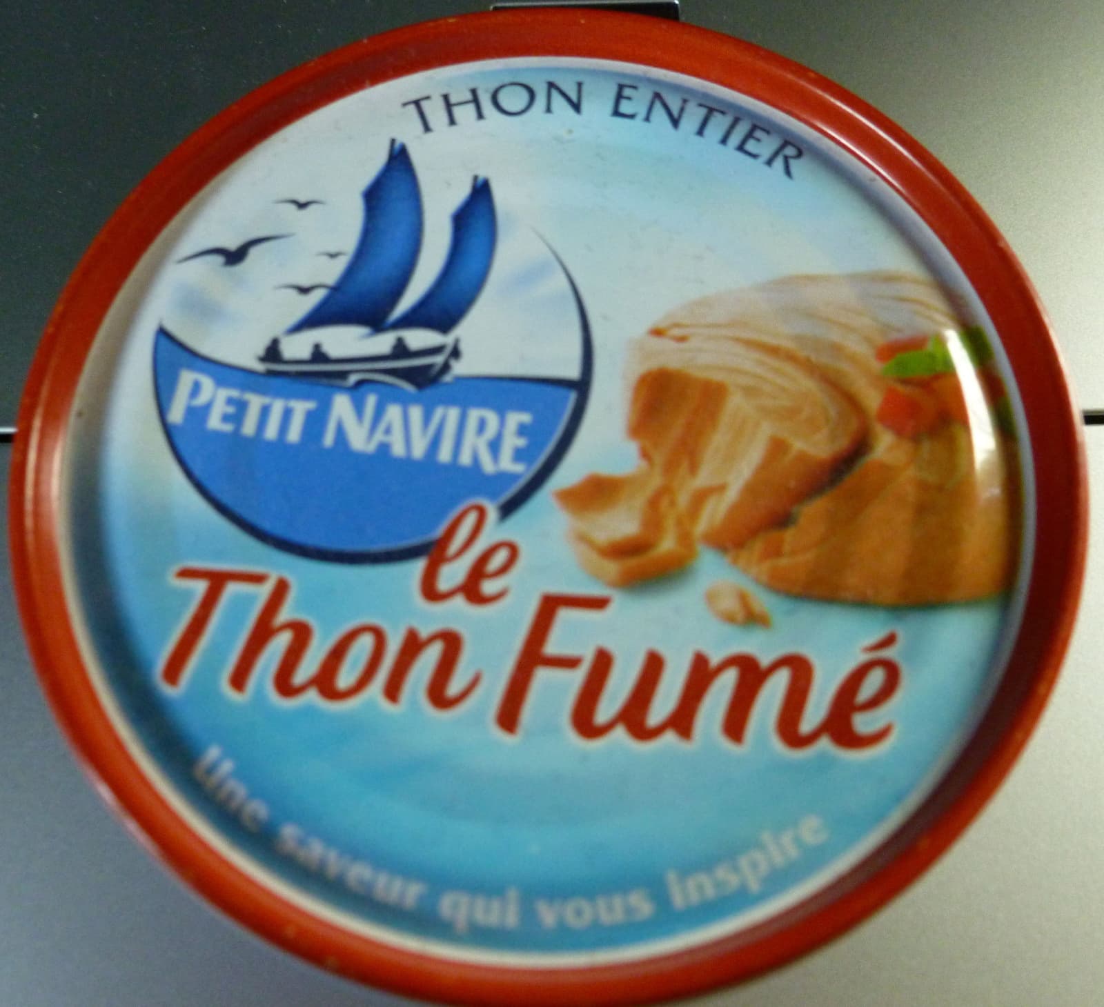 Petit navire Thon fumé packshot