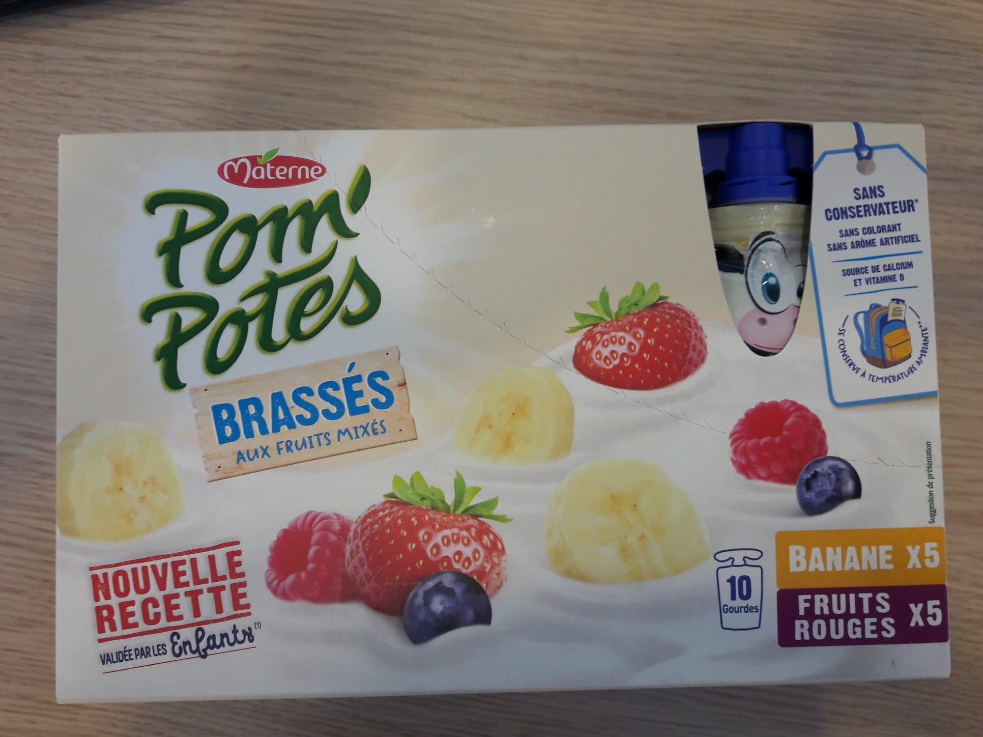 Materne Pom'potes Brassés banane fruits rouges packshot