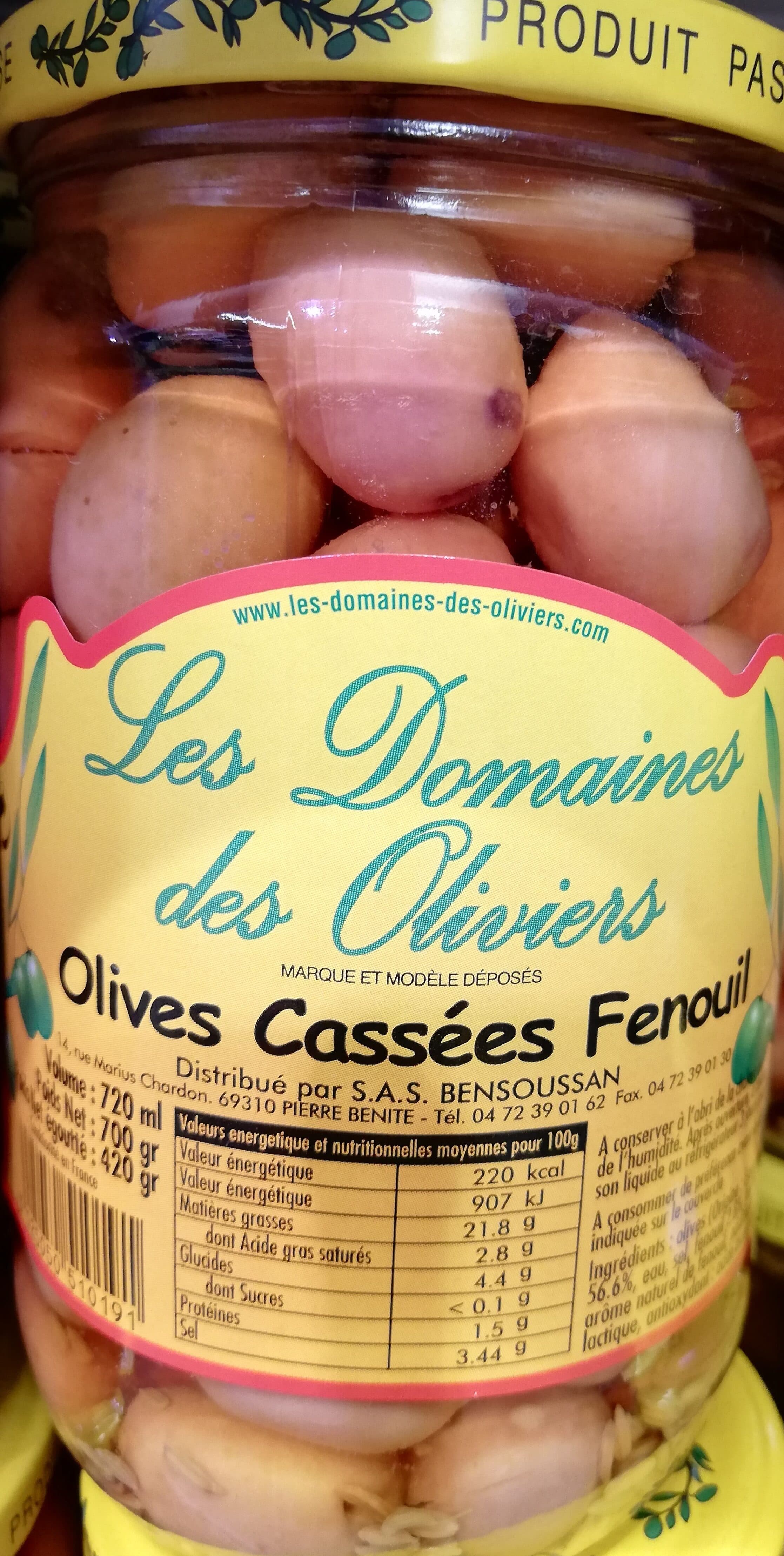 Les Domaines des Oliviers Olives cassées packshot
