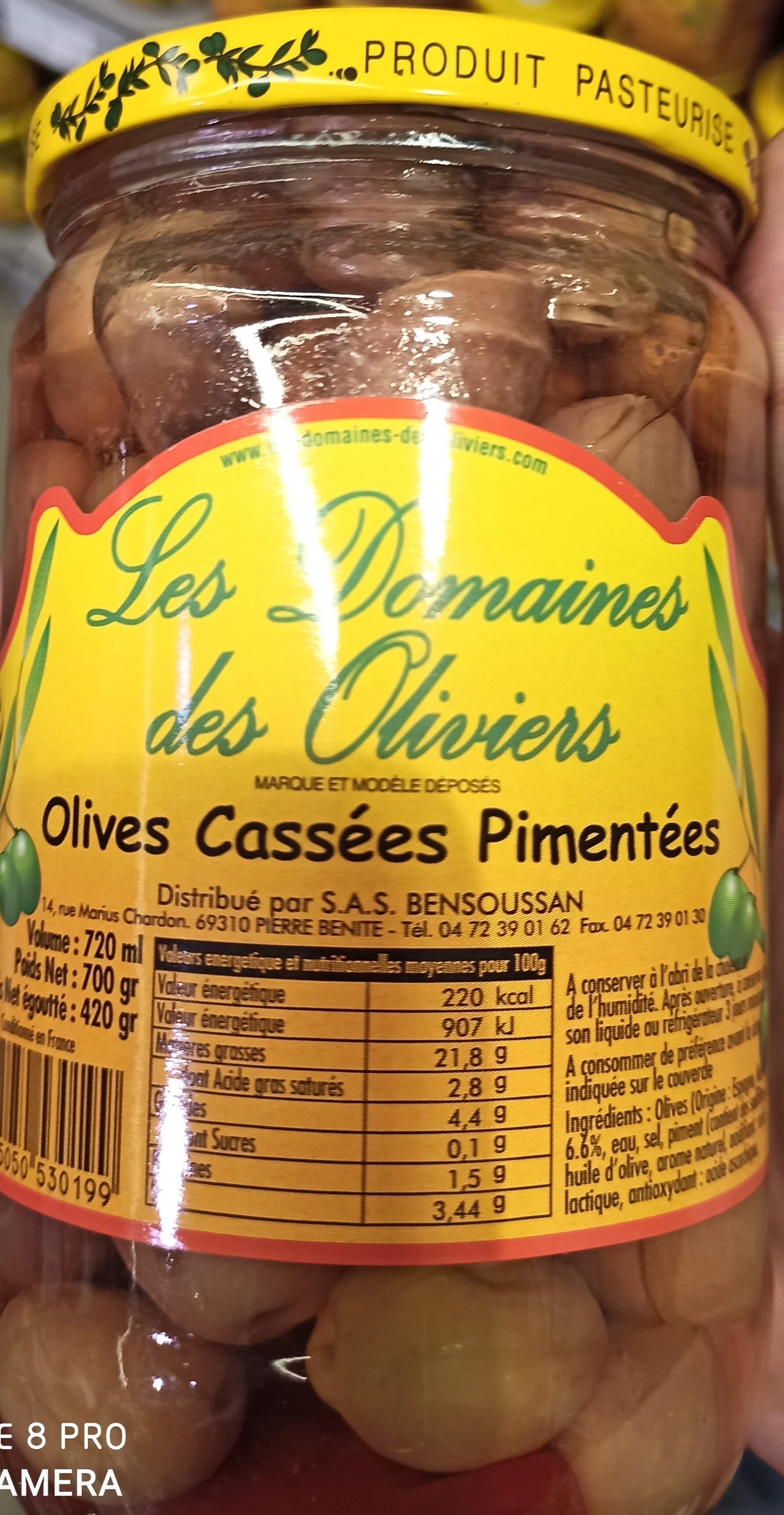 Les Domaines des Oliviers Olives Cassées Pimentées packshot