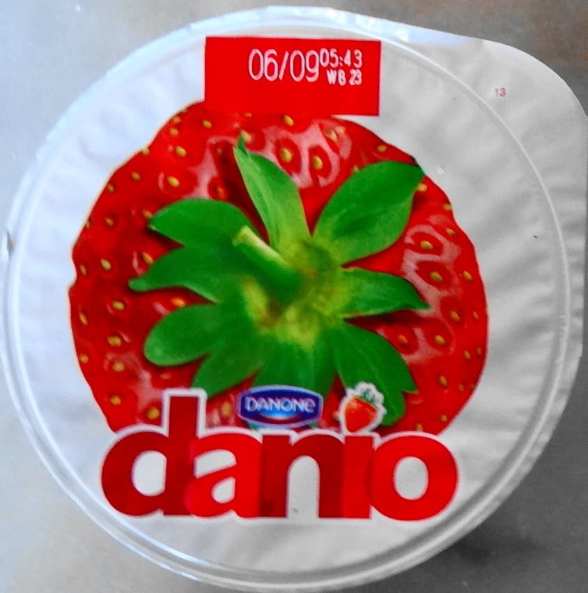 Danio Danio Fraise (2,4 % MG) packshot