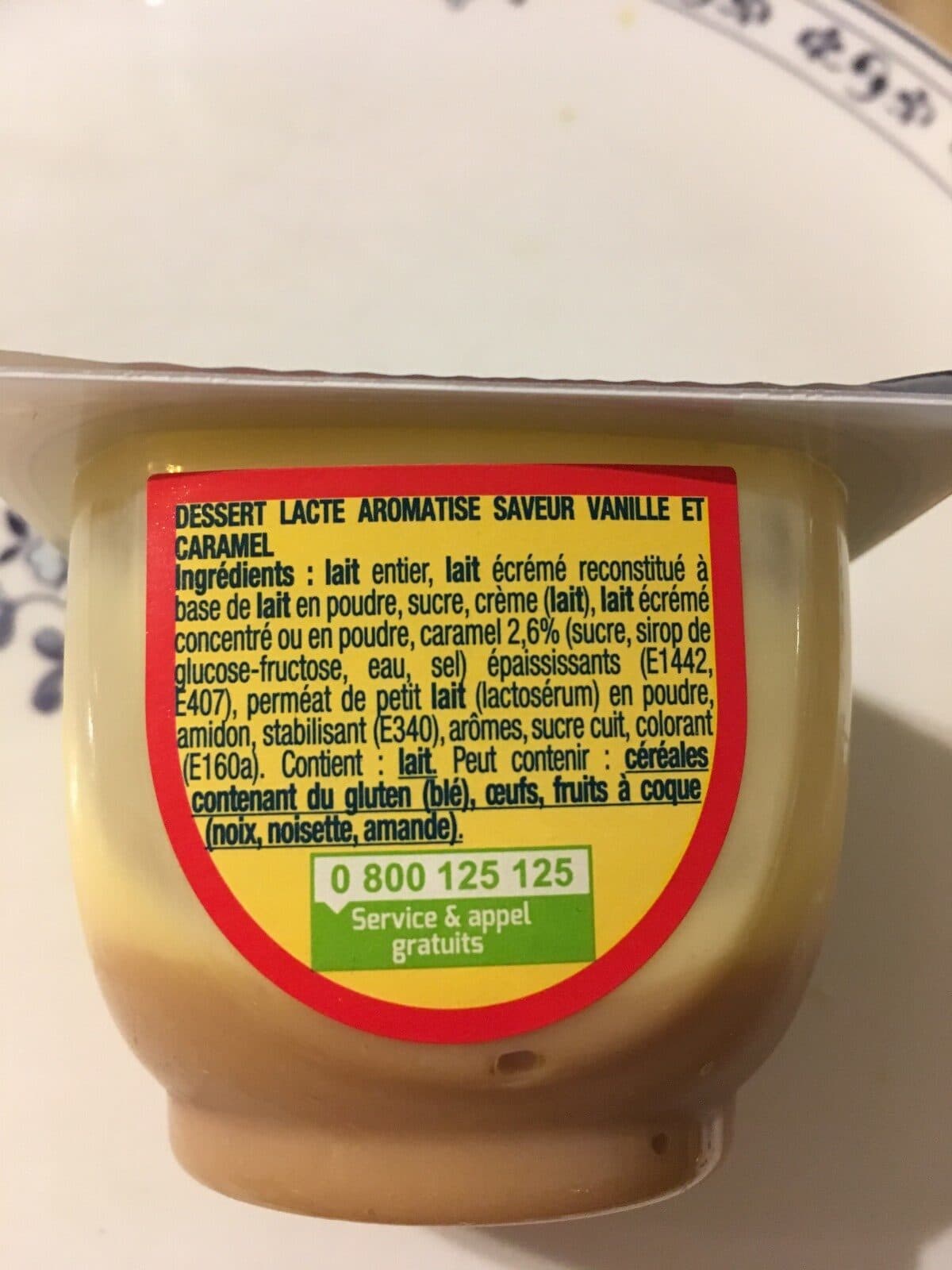 Danette Danette saveur vanille sur lit au caramel packshot