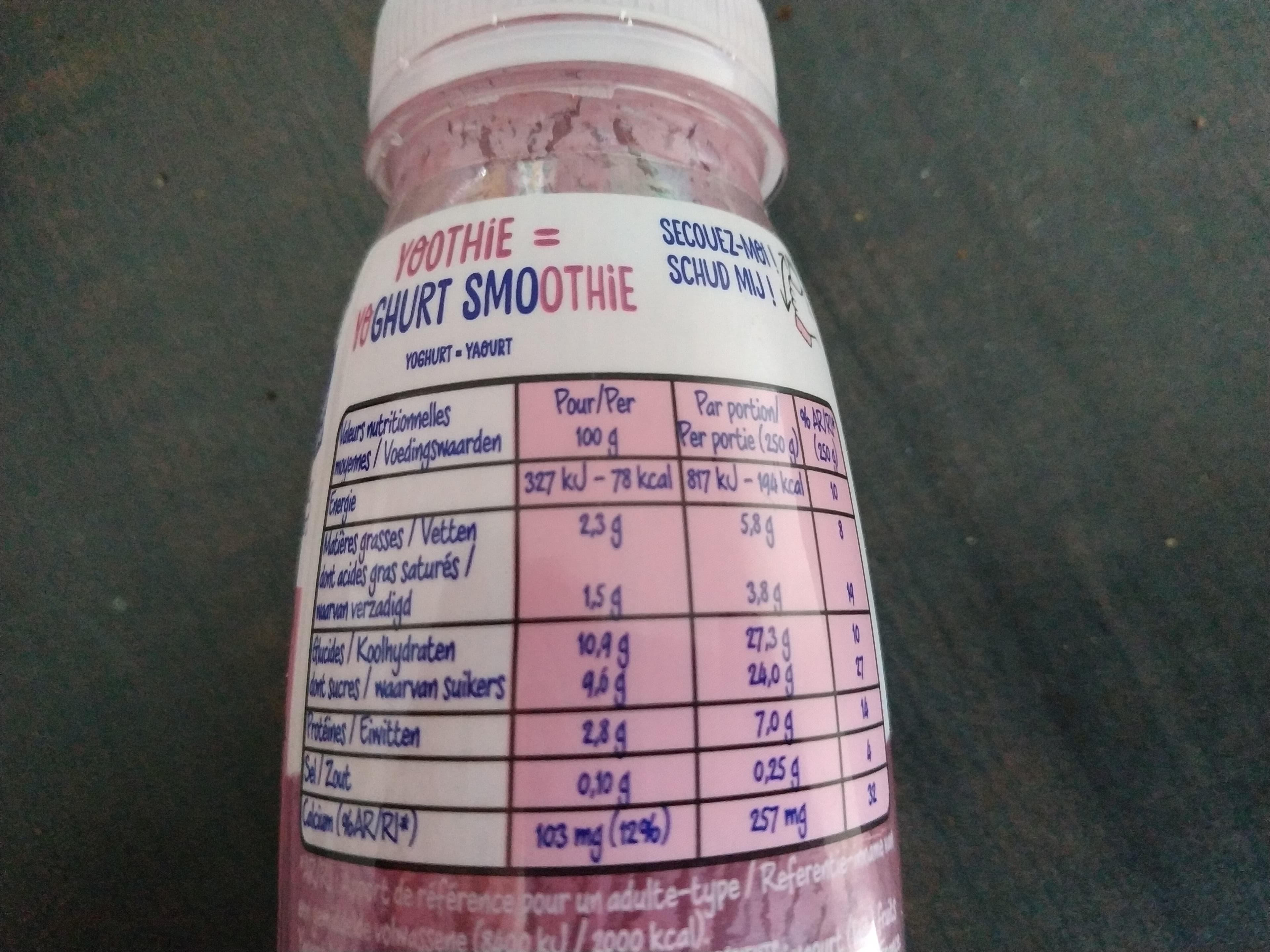 Danone Yoothie cassis packshot