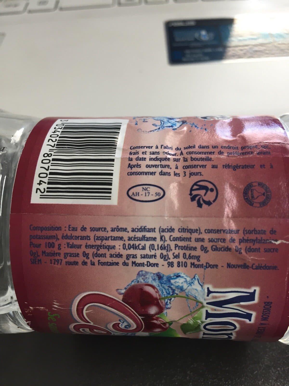 Open Food Facts Mont-Dore arome cerise packshot