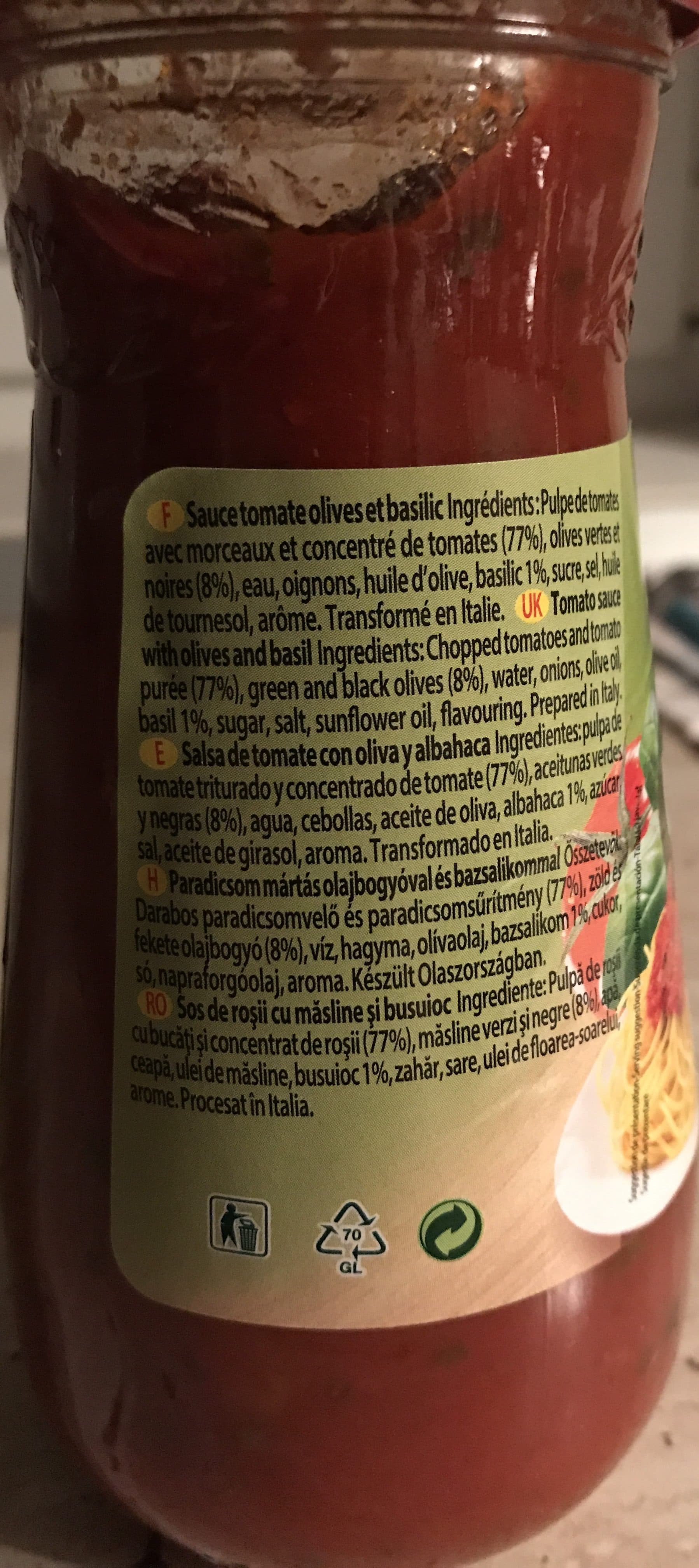 Panzani Rajčatová omáčka s bazalkou a olivami packshot