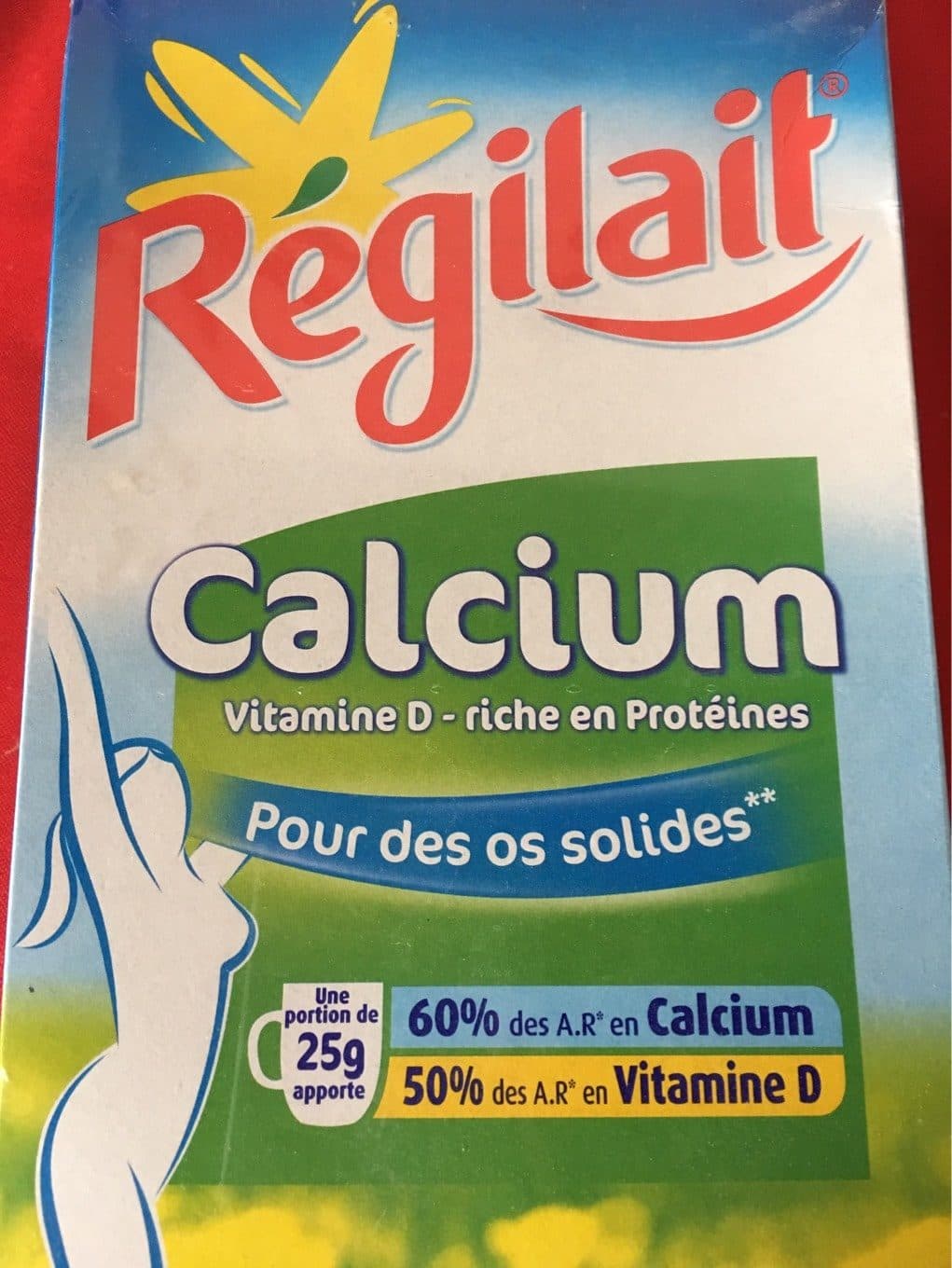 Régilait Lait en poudre écrémé à dissolution instantanée enrichi en calcium et en vitamine D packshot