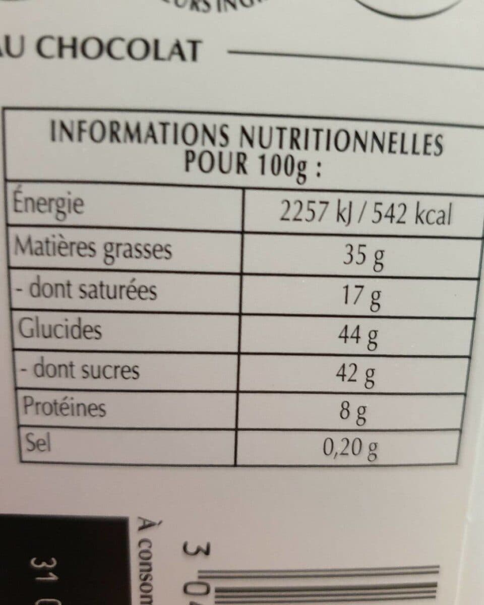 Lindt Chocolat noir pointe de sel amandes packshot