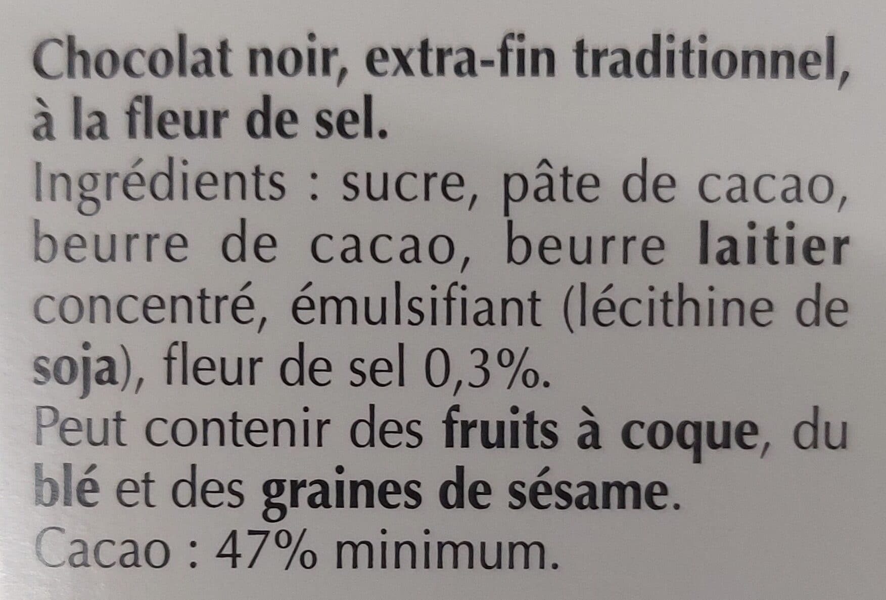 Lindt EXCELLENCE Excellence Noir à la Pointe de Fleur de Sel packshot