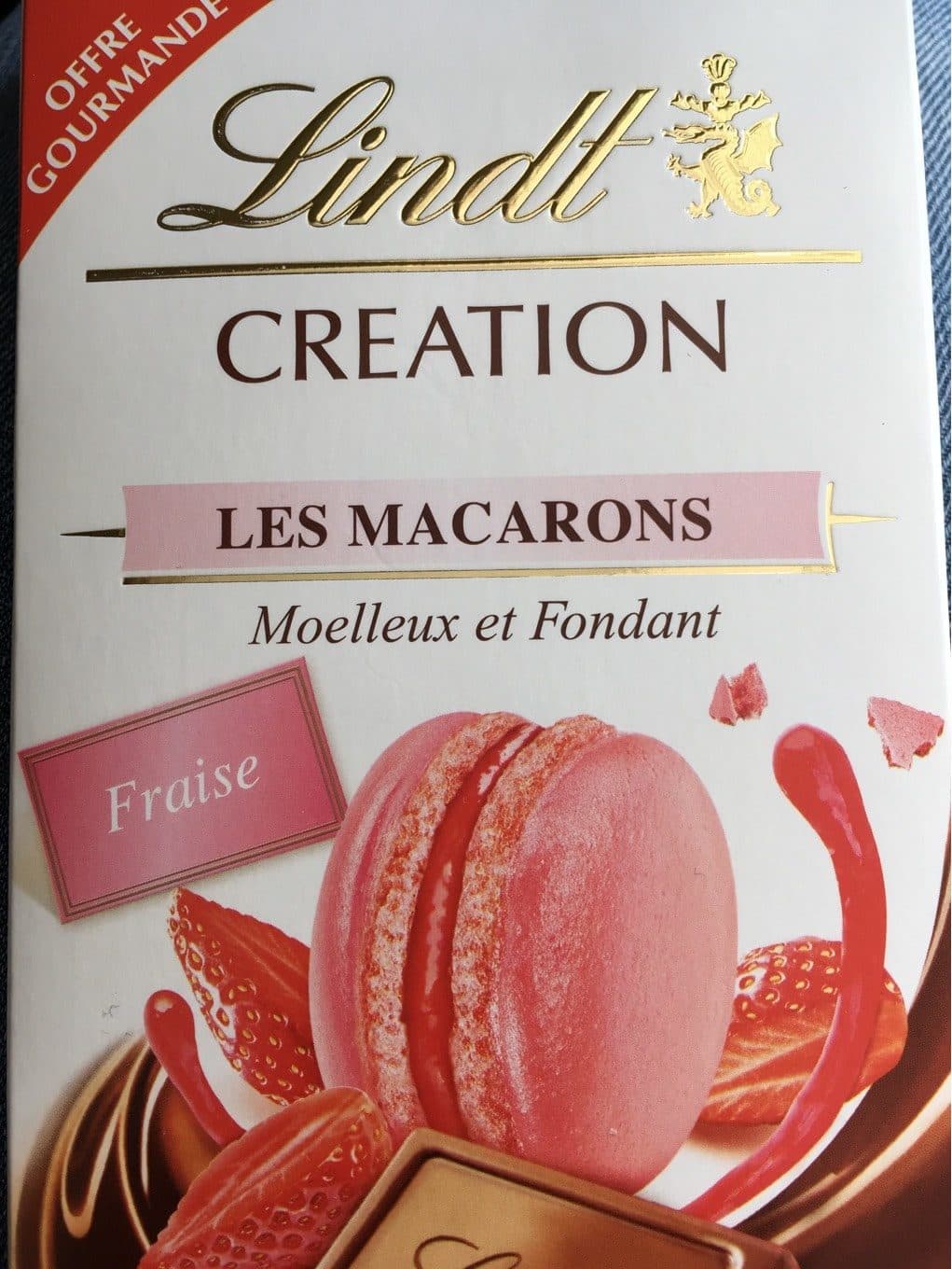 Lindt Création Les Macarons Fraise packshot