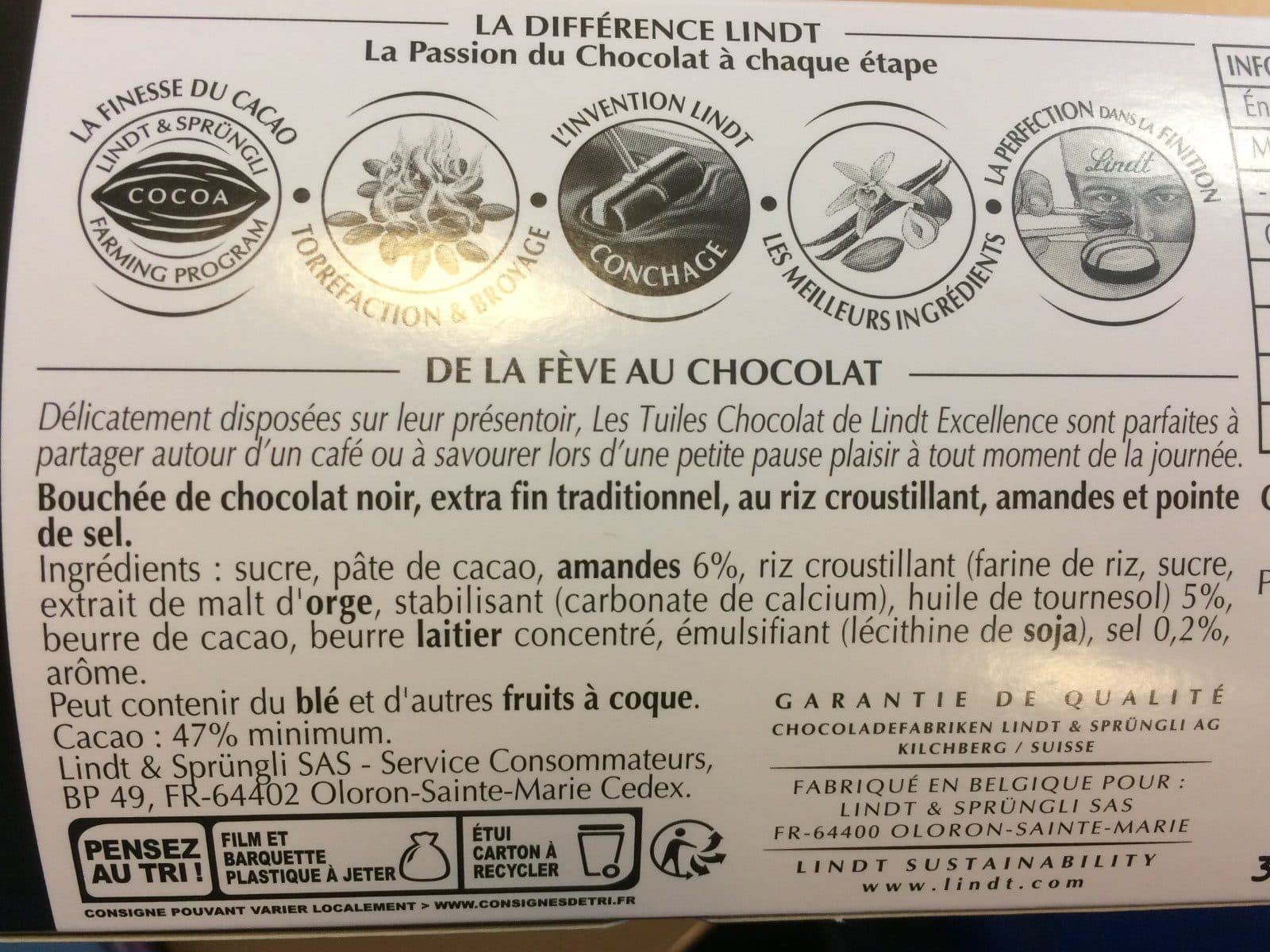 LINDT Les Tuiles Chocolat packshot