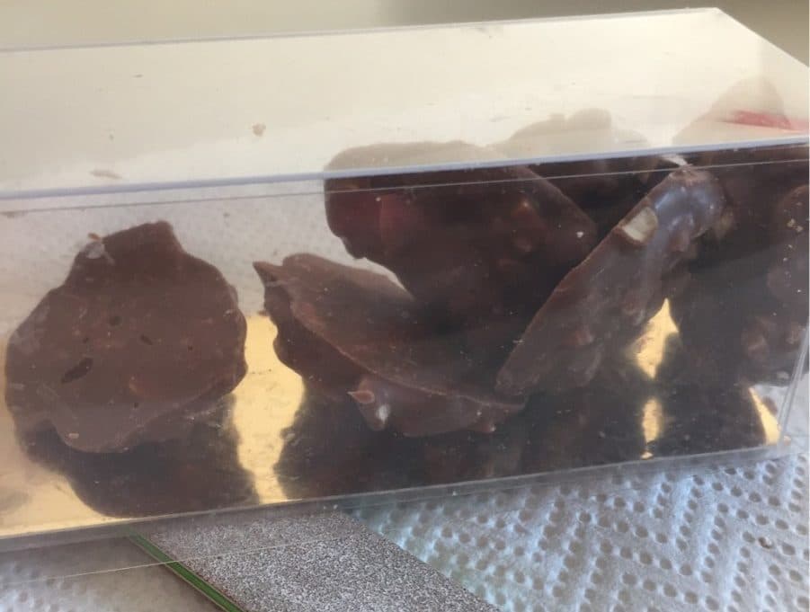 Lindt Bouchées de Chocolat au Lait aux Amandes packshot