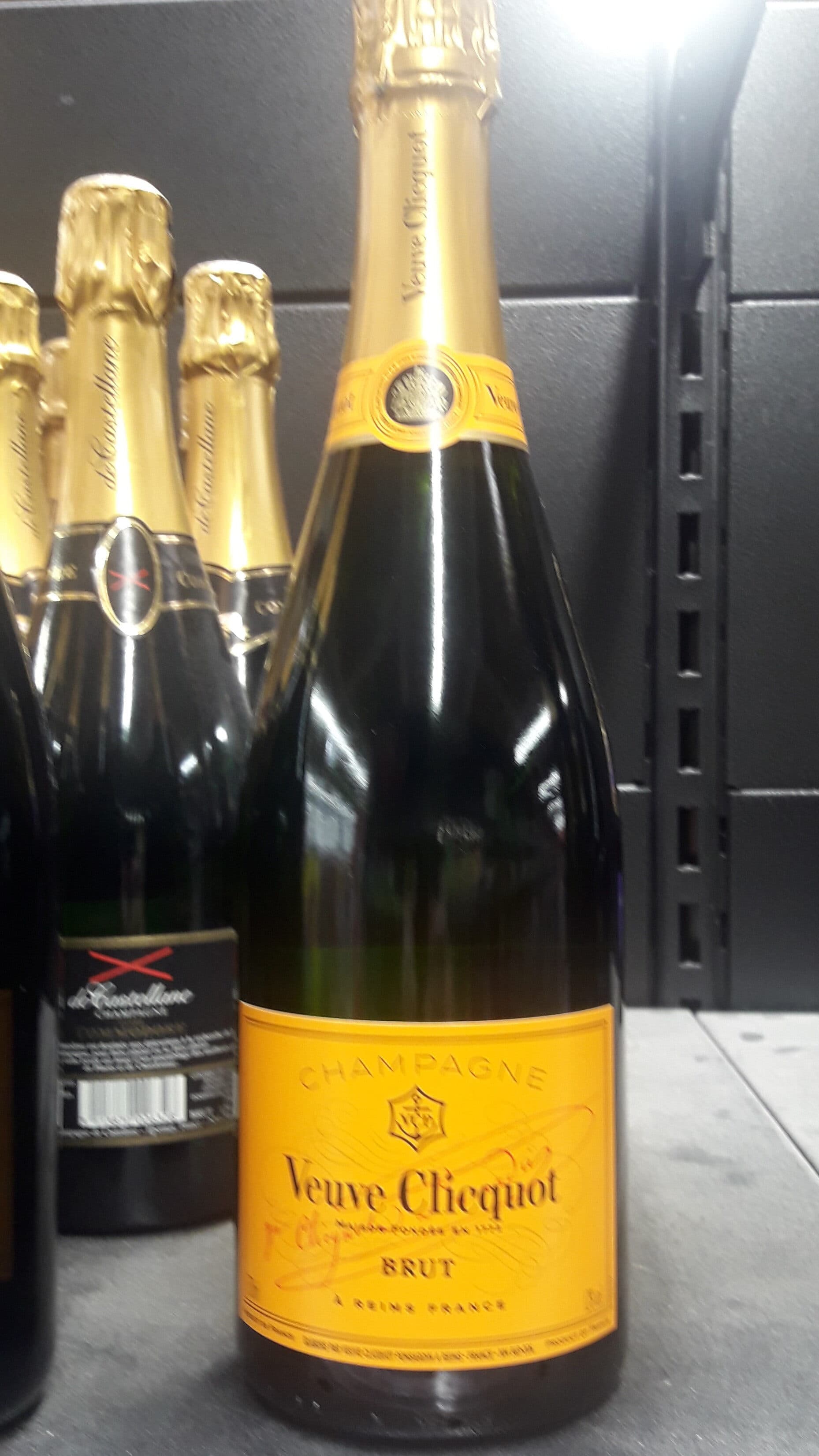 Champagner weiss Veuve Clicquot Champagne Ponsardin Brut packshot