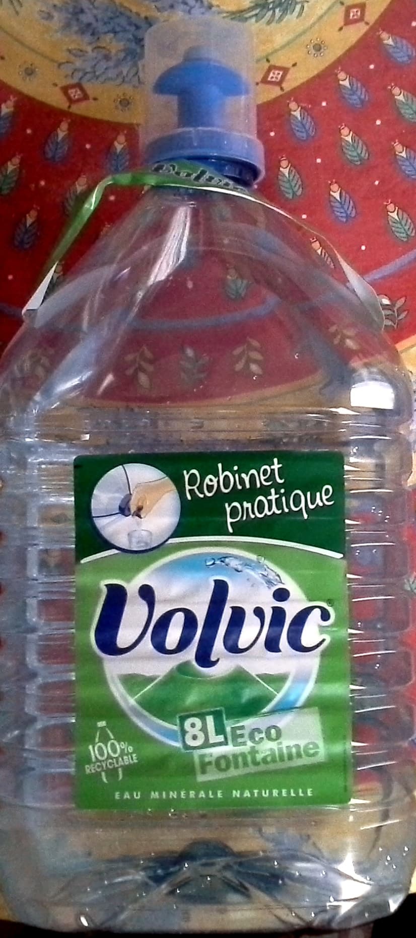 Danone Trinkwasser Volvic packshot