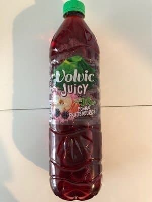 Volvic Juicy au jus de omme - Fruits rouges packshot