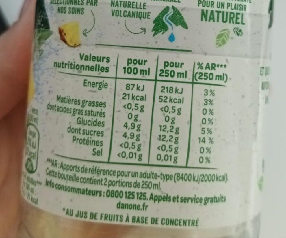 Volvic Juicy Fruits Exotiques packshot