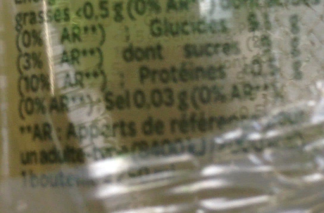 Volvic Volvic multi fruit bio packshot