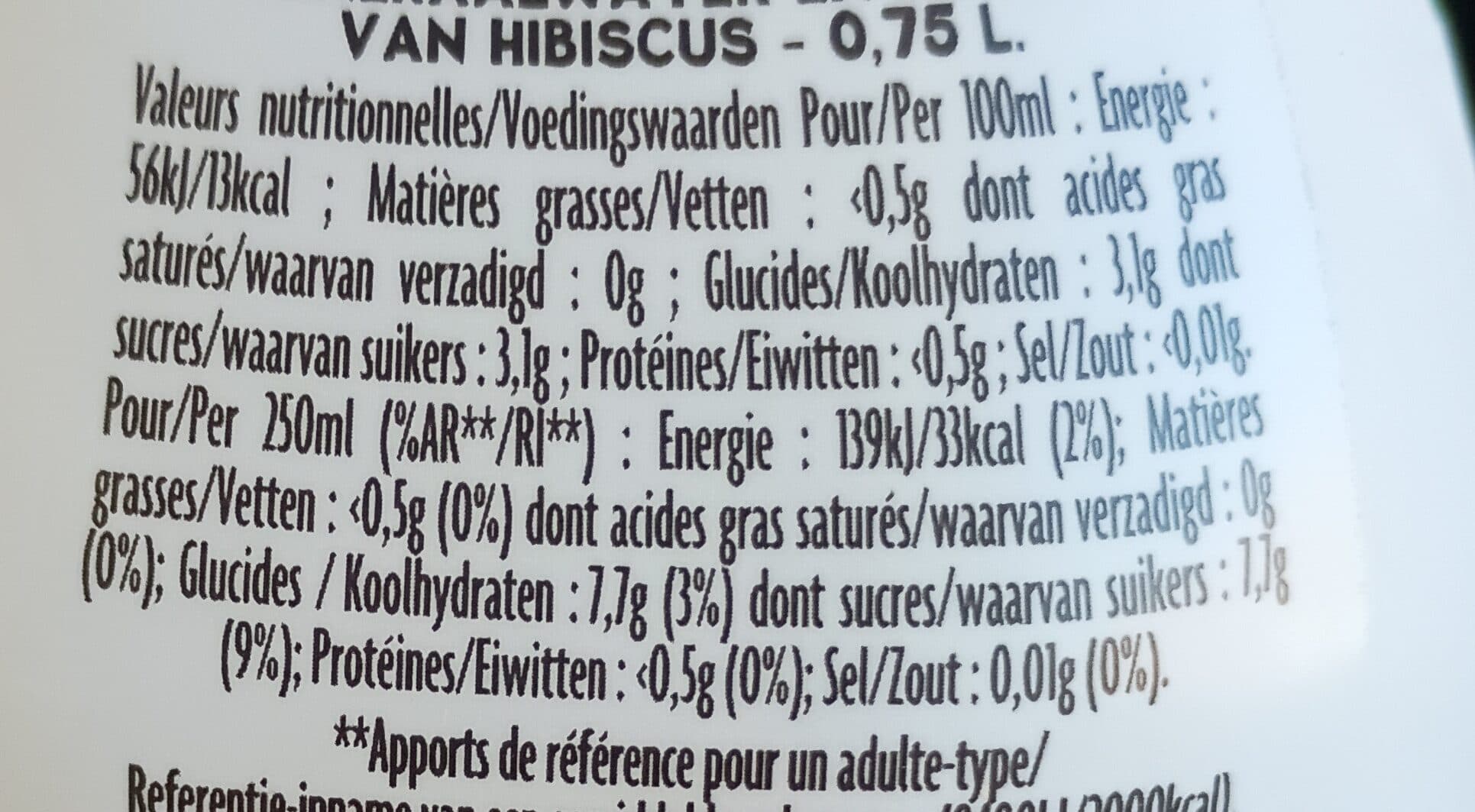 Volvic Infusion touche d'Hibiscus packshot