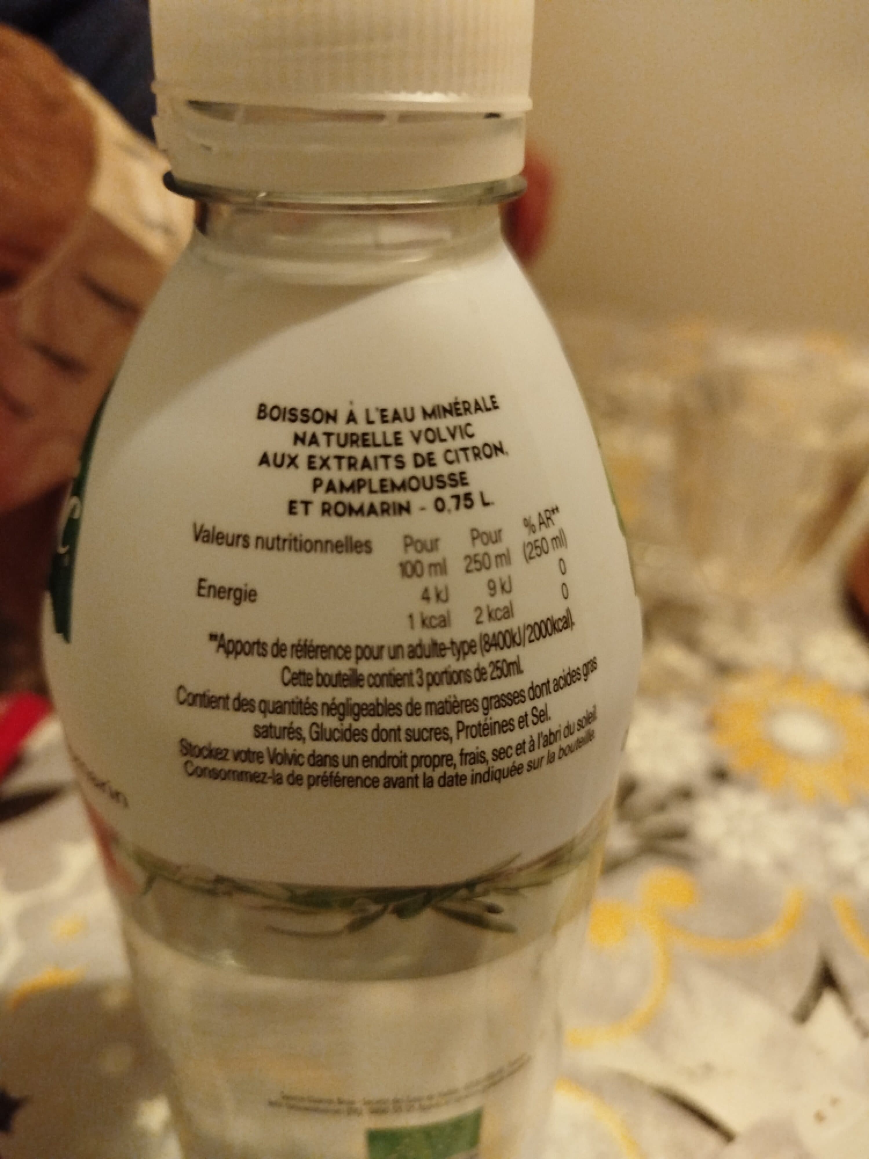 Volvic Volvic Tee Zitrone 50cl PET packshot