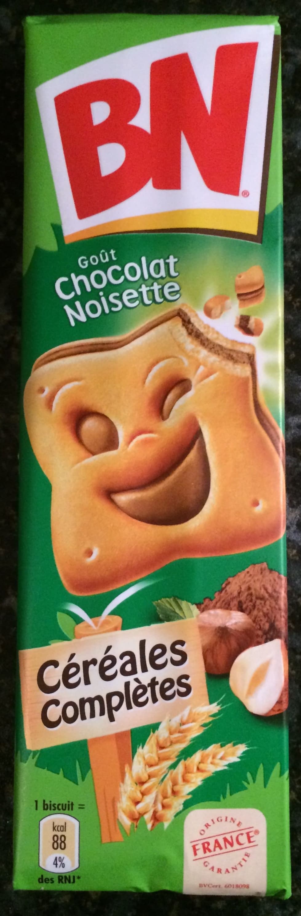 BN Biscuit au céréales et au chocolat noisette packshot