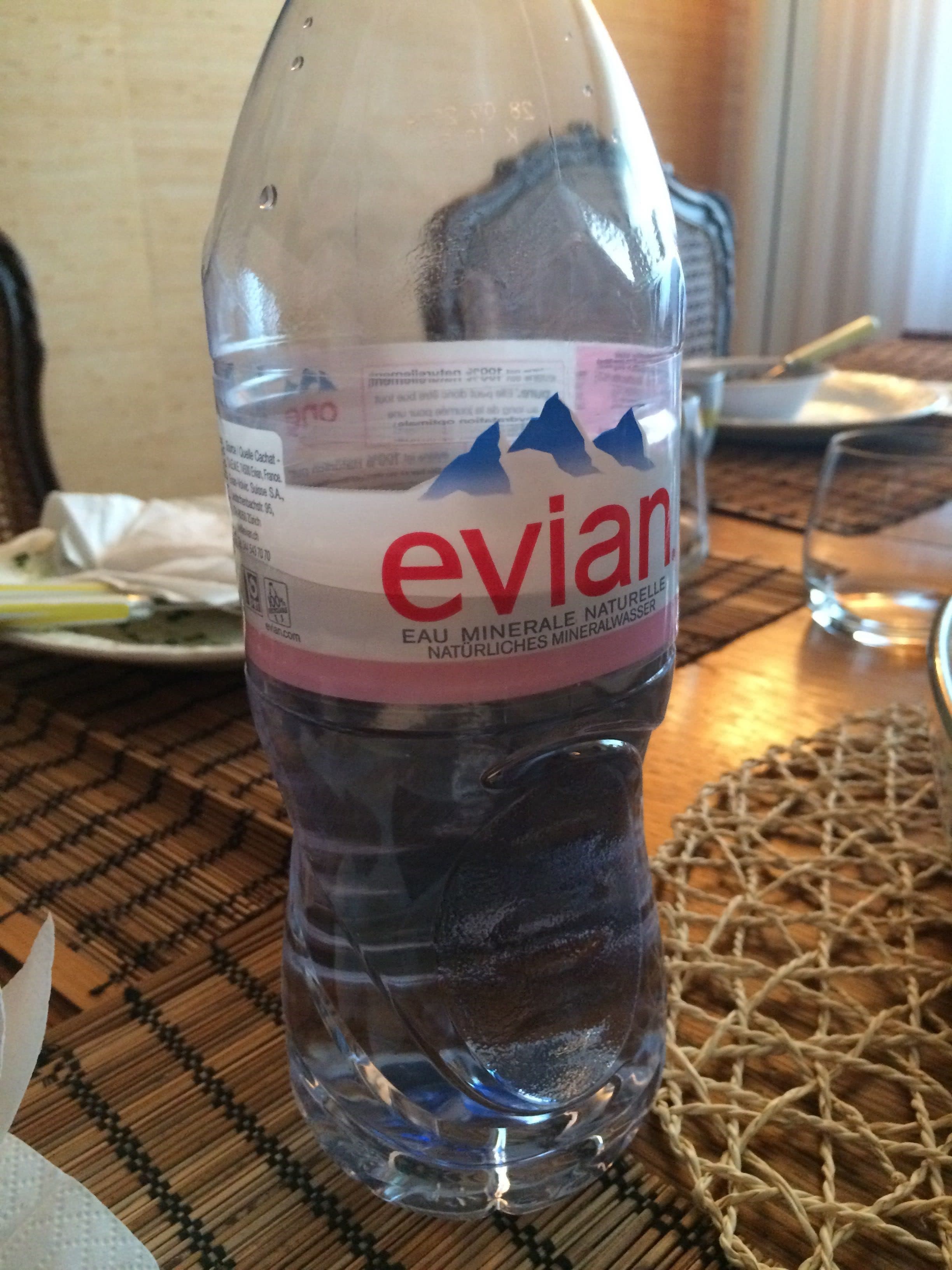Evian Evian 100cl PET packshot