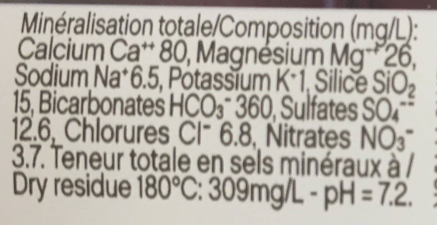 Evian Eau minérale naturelle packshot