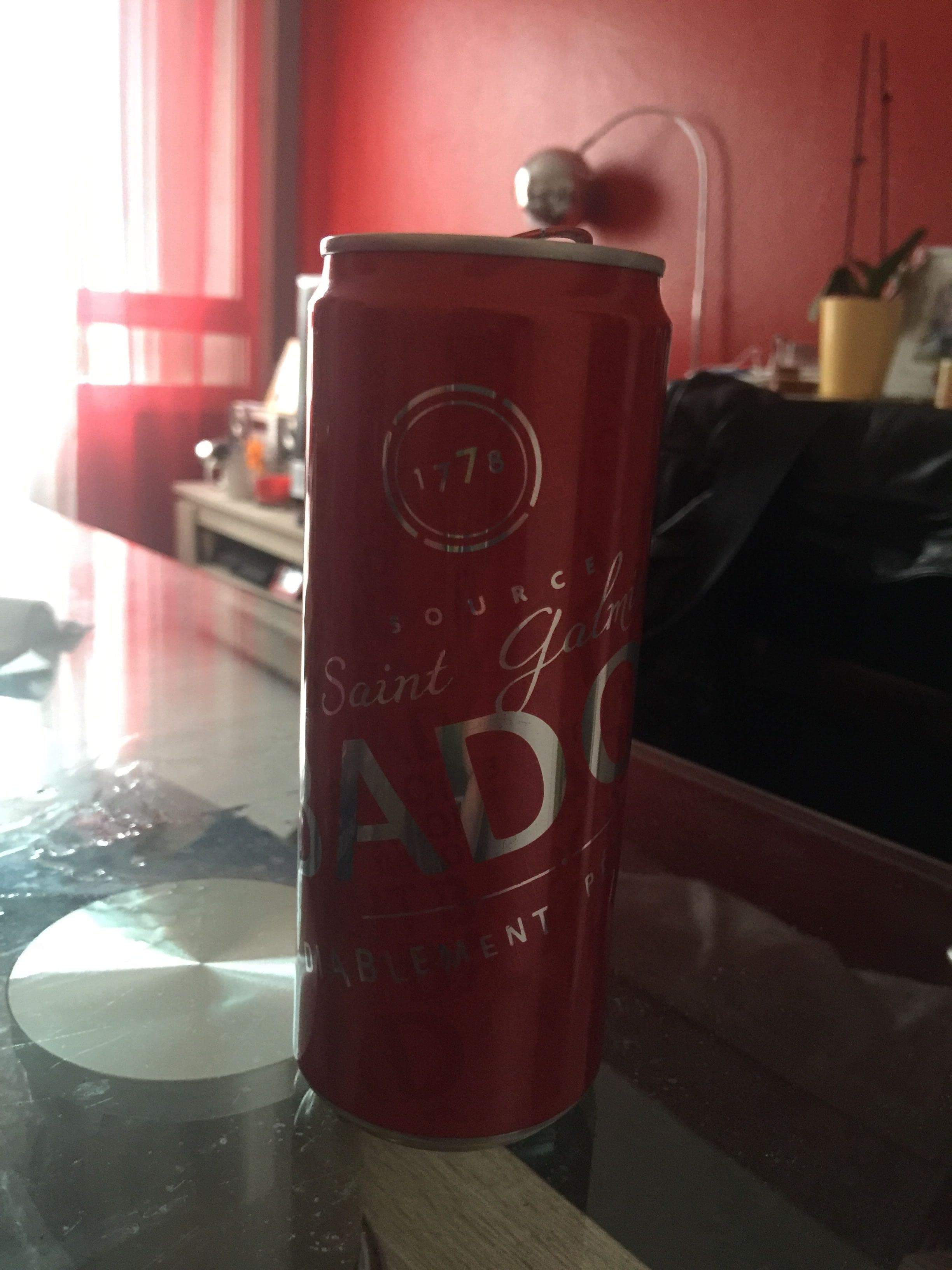 Badoit Badoit diablement pétillante packshot