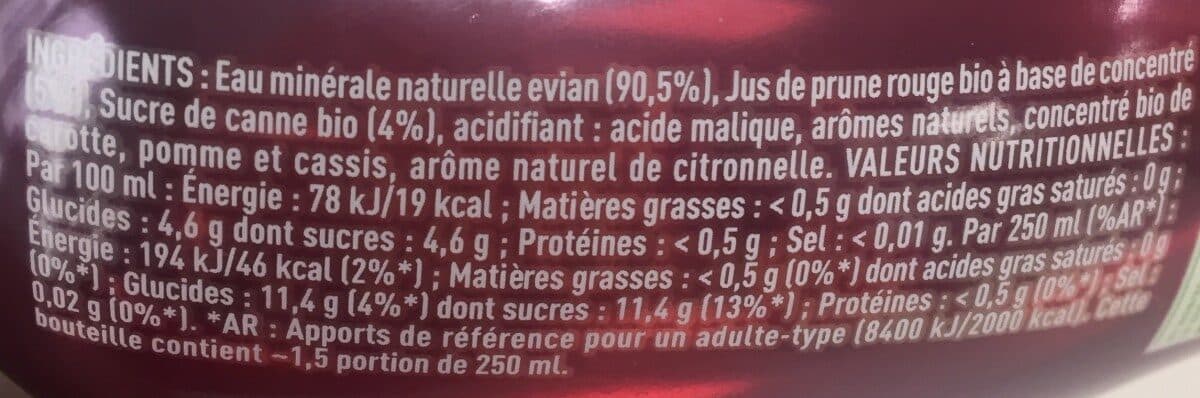 Evian evian fruits et plantes packshot