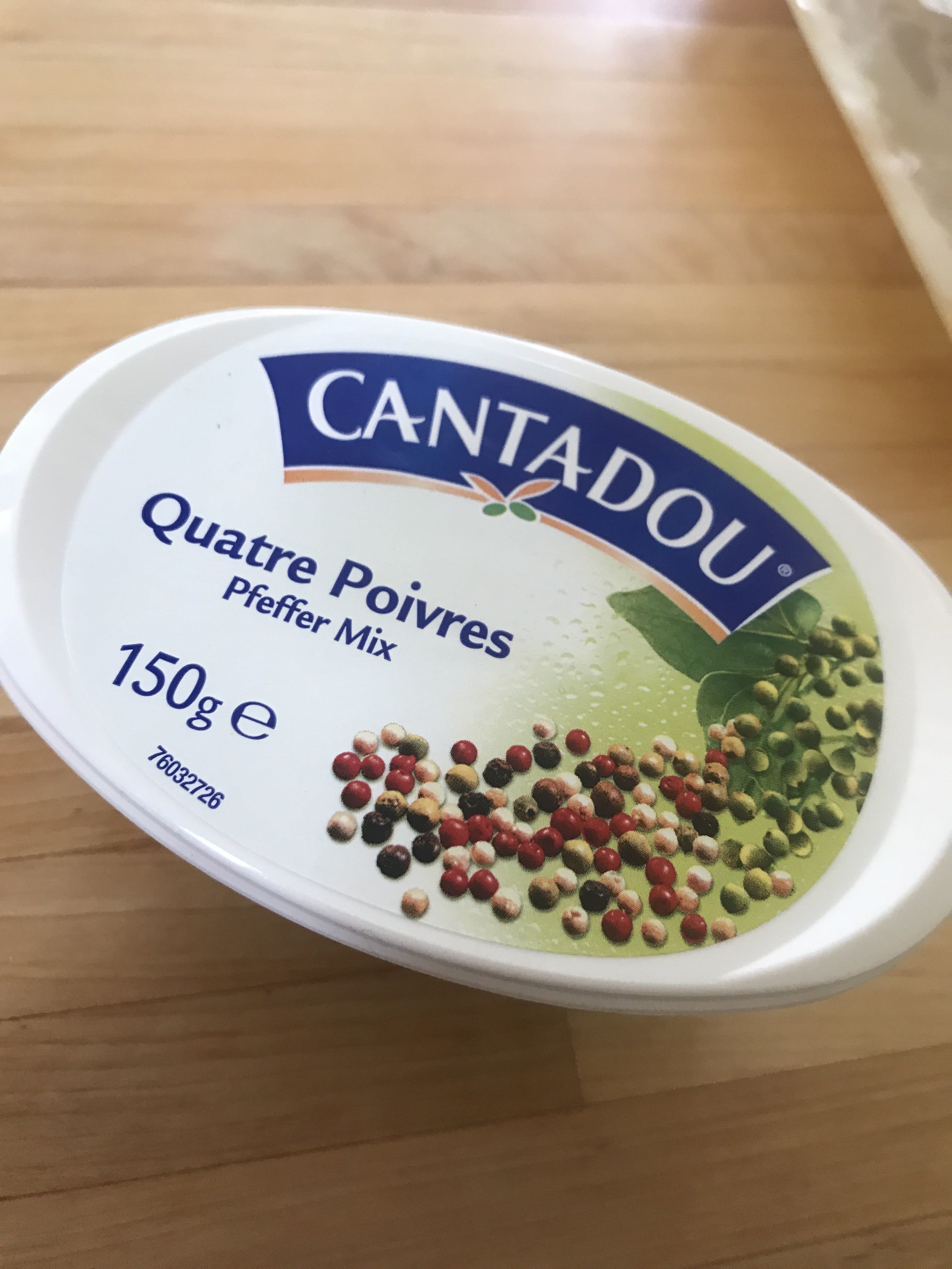 Bel Fromage Quatre Poivres packshot