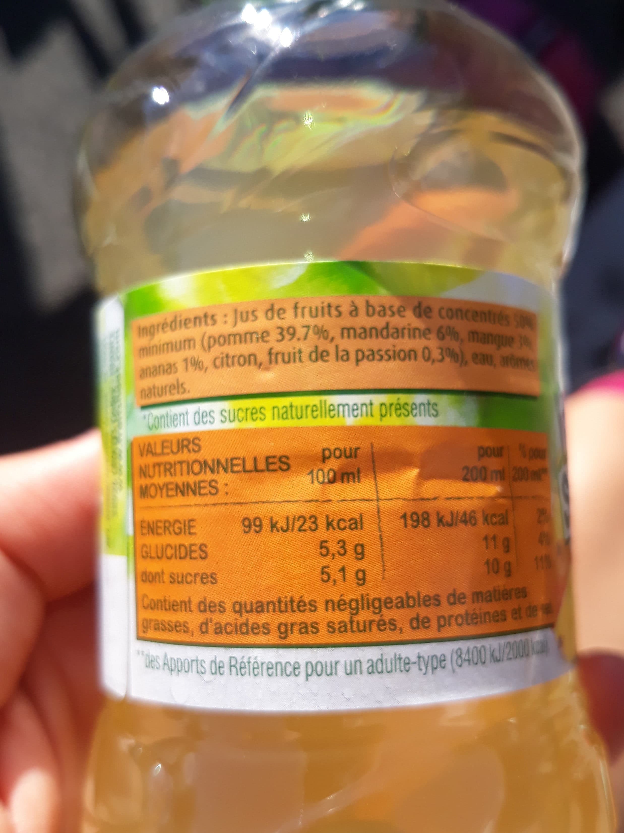 Fruit Shoot Fruit shoot au jus de fruits exotiques packshot