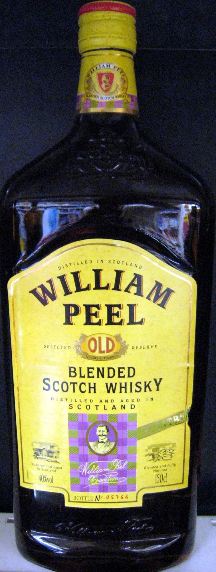 William Peel Whisky Ecosse blended sans âge 150 cl William Peel packshot